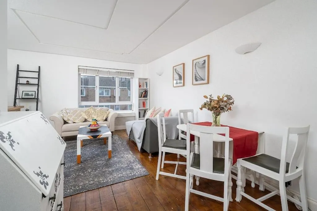 Bright Spacious 2 Bedroom Flat In Zone One London Apartment